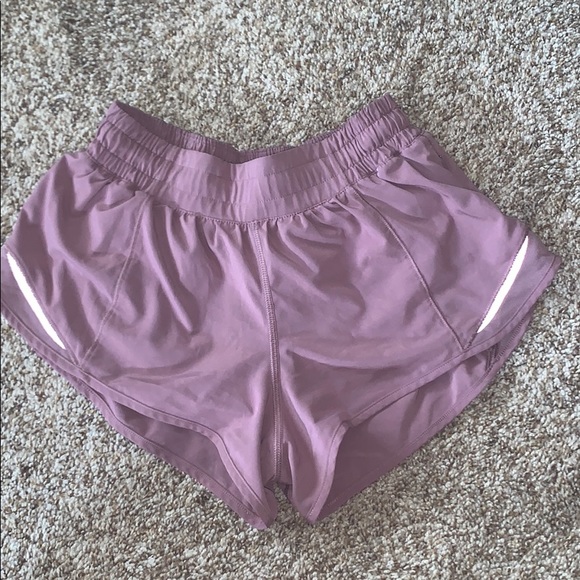 Lululemon Hotty Hot Shorts - Picture 1 of 2